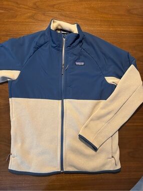 Patagonia Lightweight Better Sweater Shelled Jacket